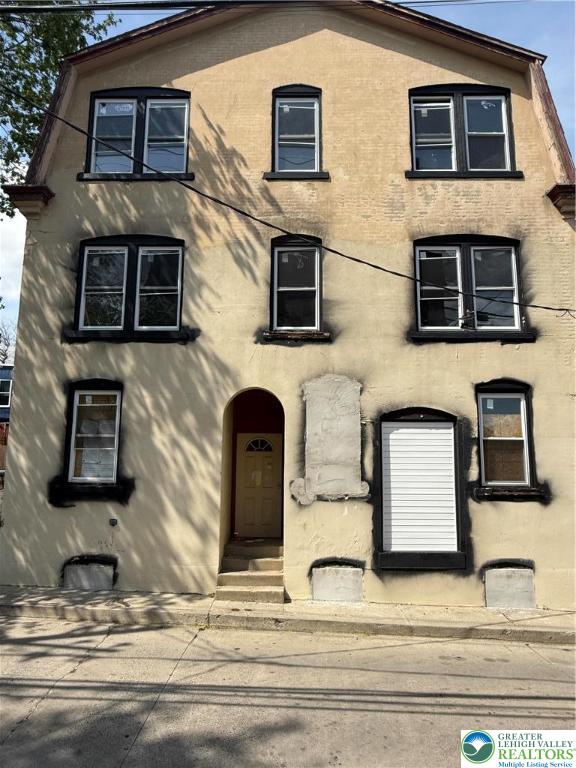 1413 West Court Street Property Photo 1