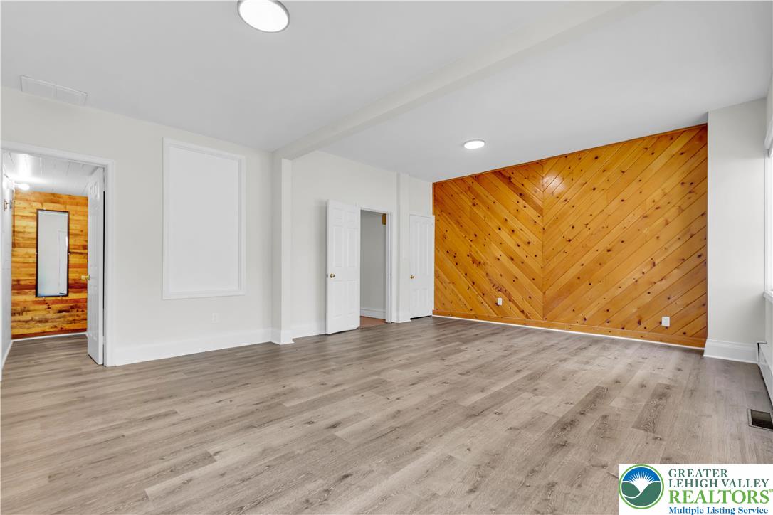 2202 Northampton Street Property Photo 6