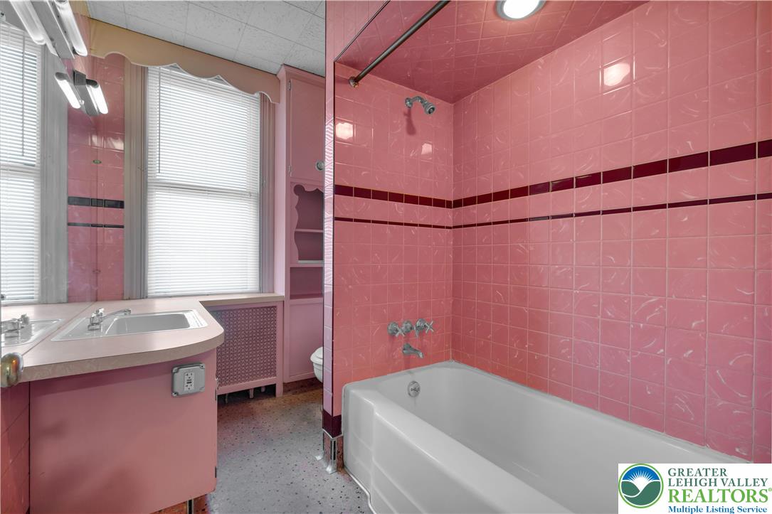 2202 Northampton Street Property Photo 19