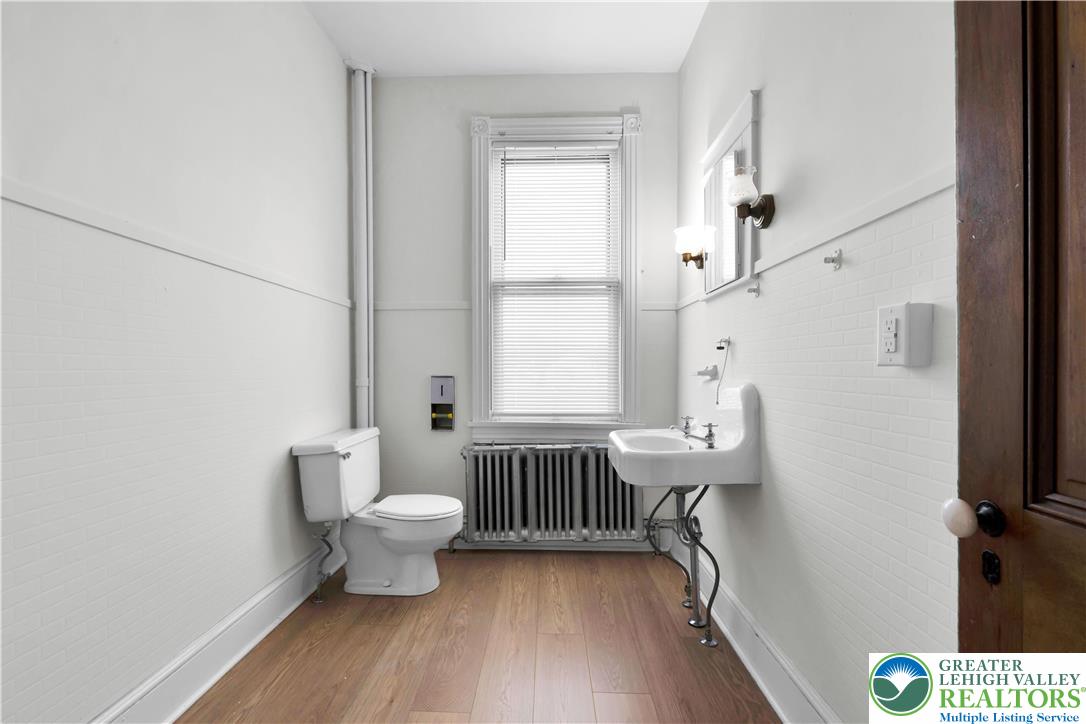 2204 Northampton Street Property Photo 14