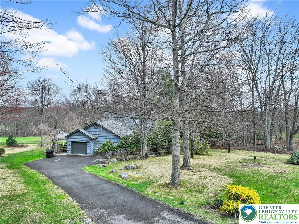 33 Rock Ridge Road Property Photo 3