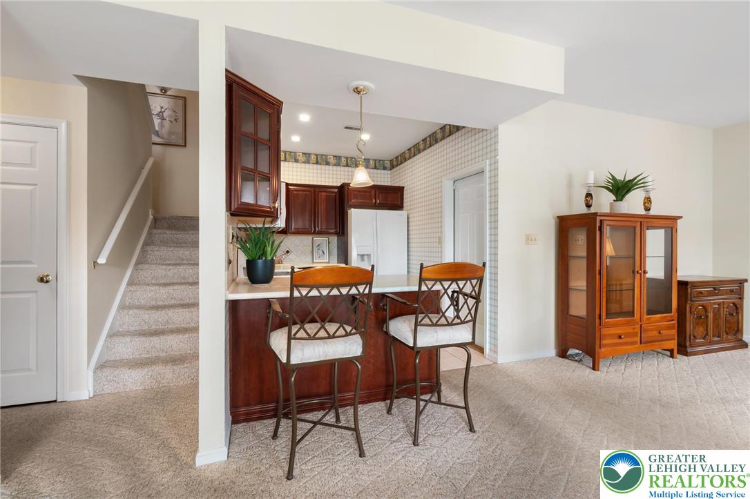 2504 Rolling Green Drive Property Photo 10