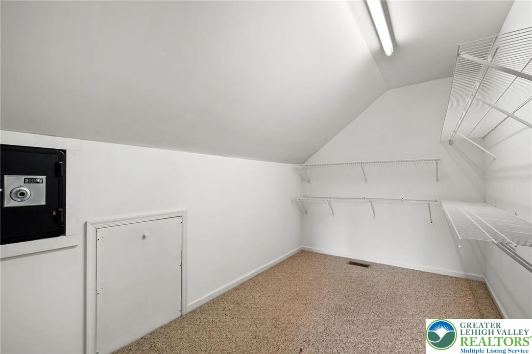 2504 Rolling Green Drive Property Photo 25
