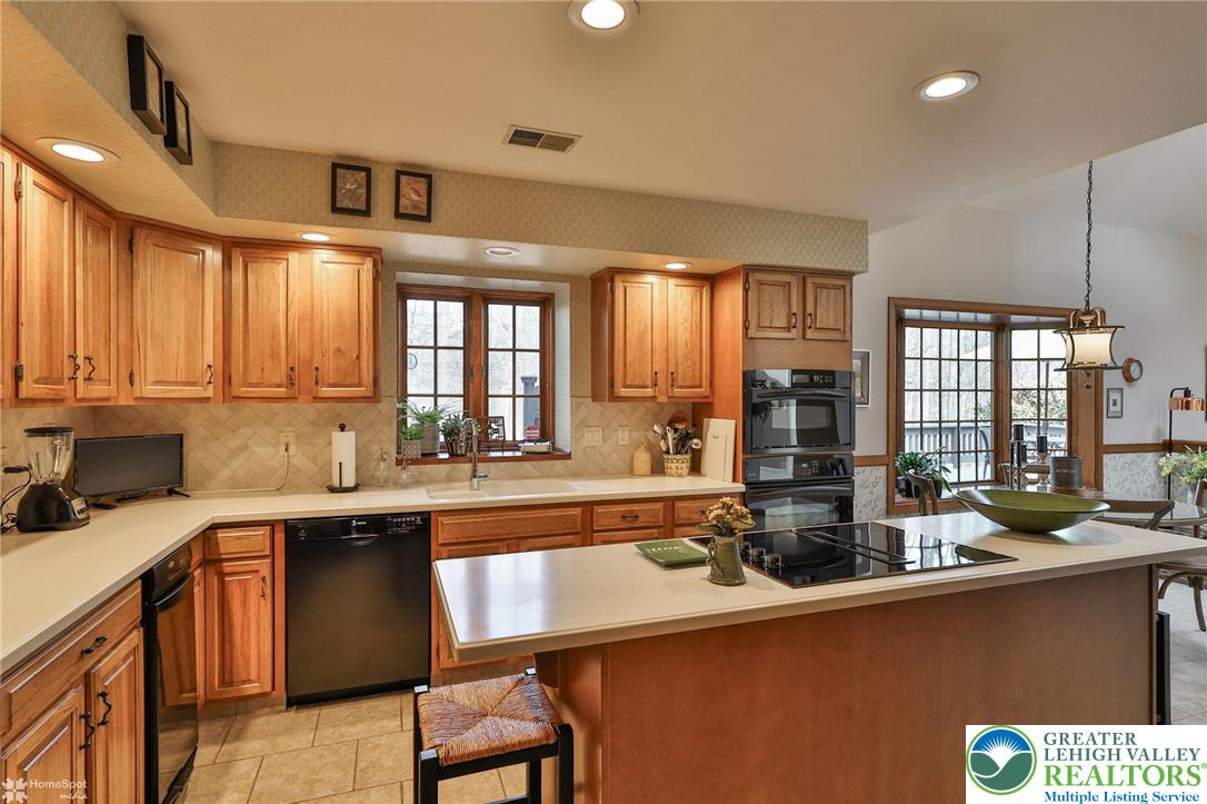 2820 Sheffield Drive Property Photo 23