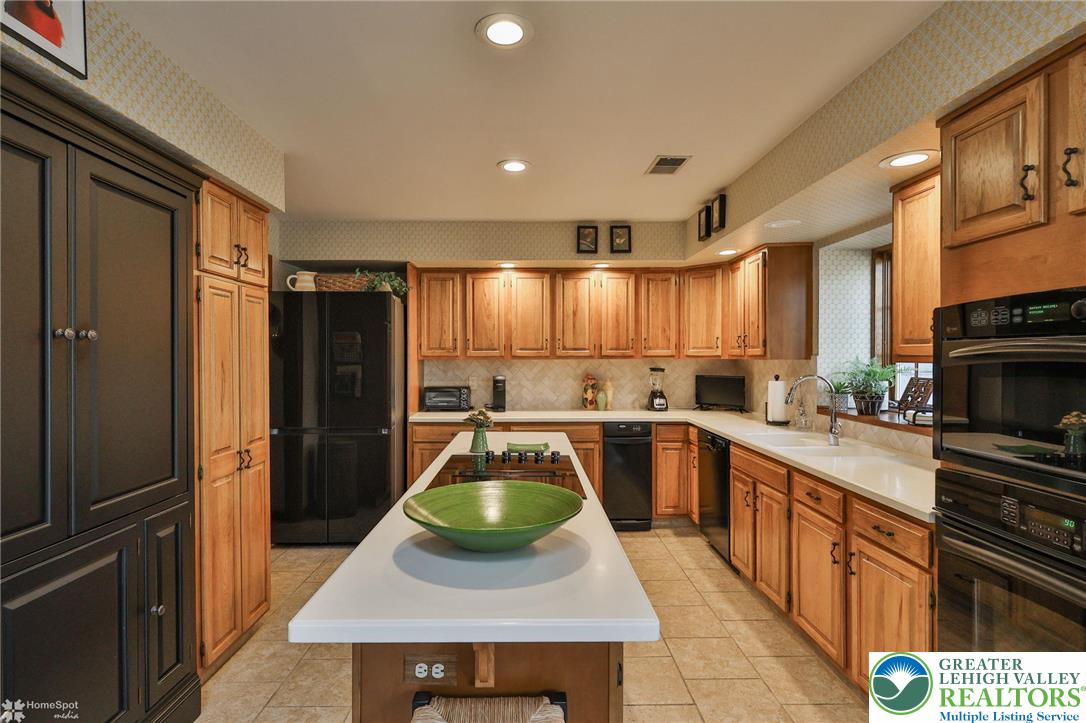 2820 Sheffield Drive Property Photo 25