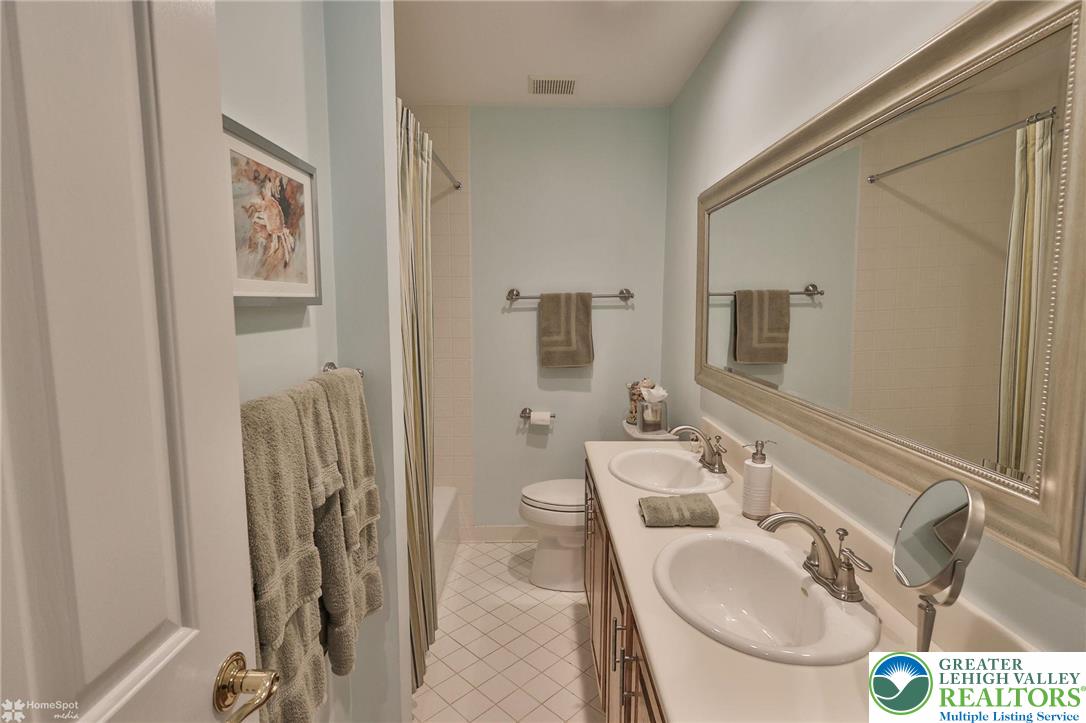 2820 Sheffield Drive Property Photo 56