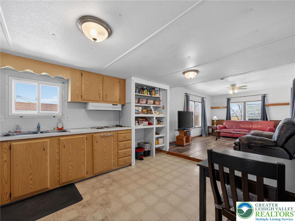 23 Roth Avenue Property Photo 5
