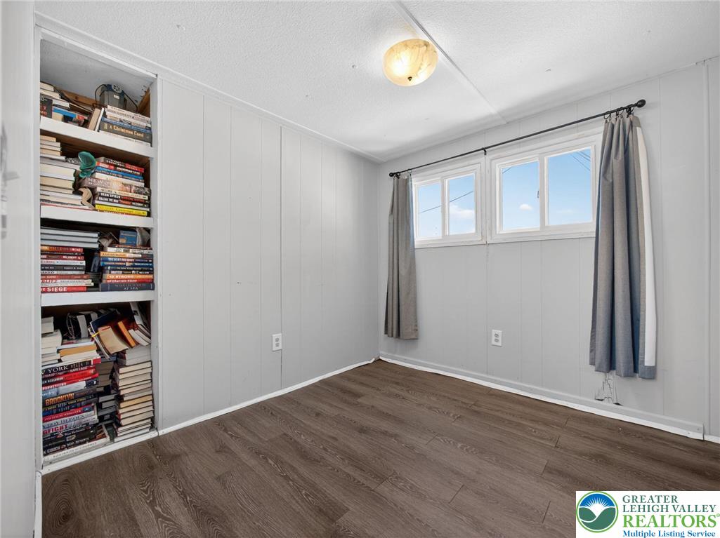 23 Roth Avenue Property Photo 7