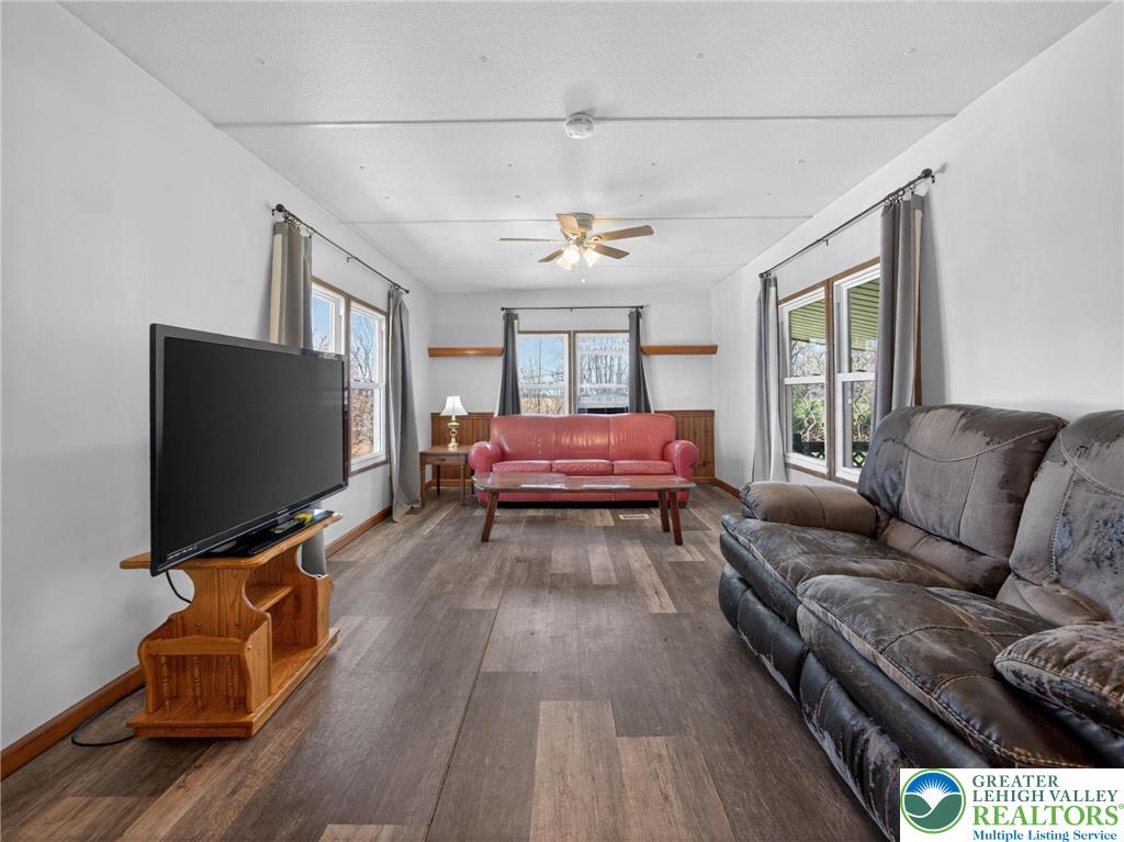 23 Roth Avenue Property Photo 22