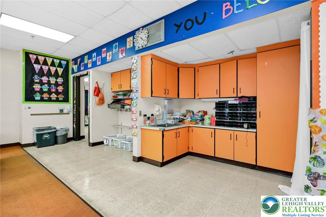 855 Lincoln Avenue Property Photo 12