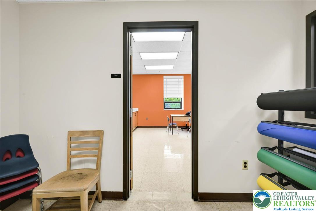 855 Lincoln Avenue Property Photo 32