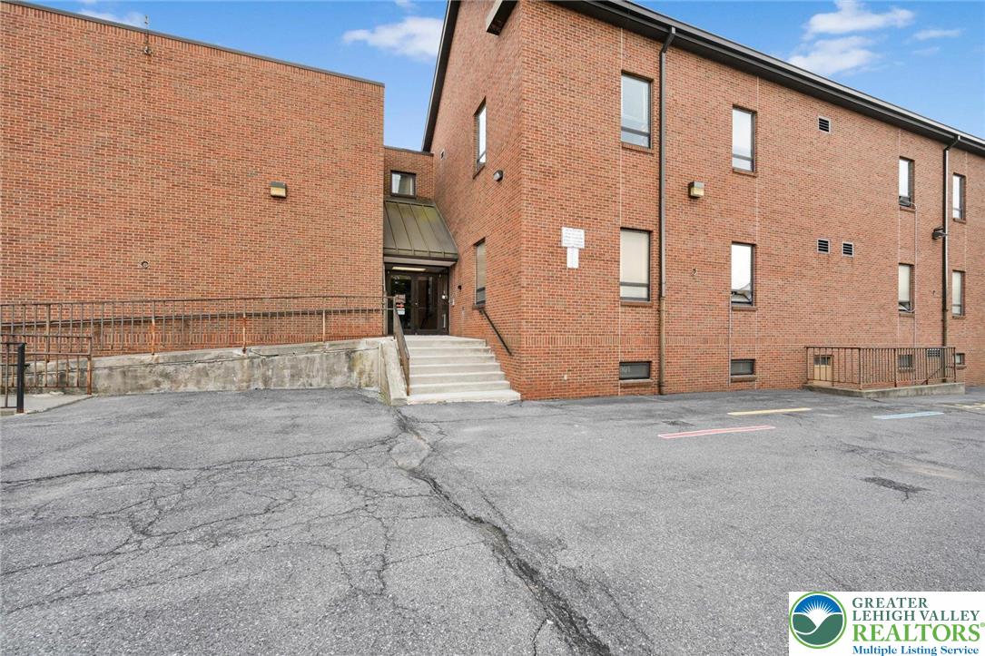 855 Lincoln Avenue Property Photo 71