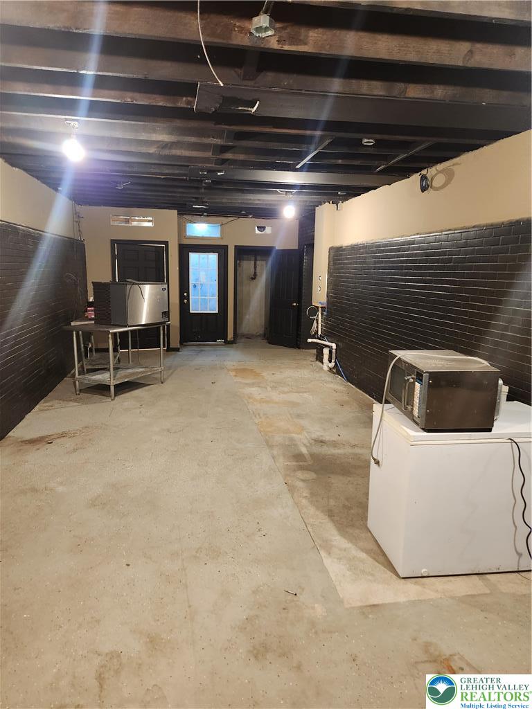 81 West Broad Street Property Photo 32