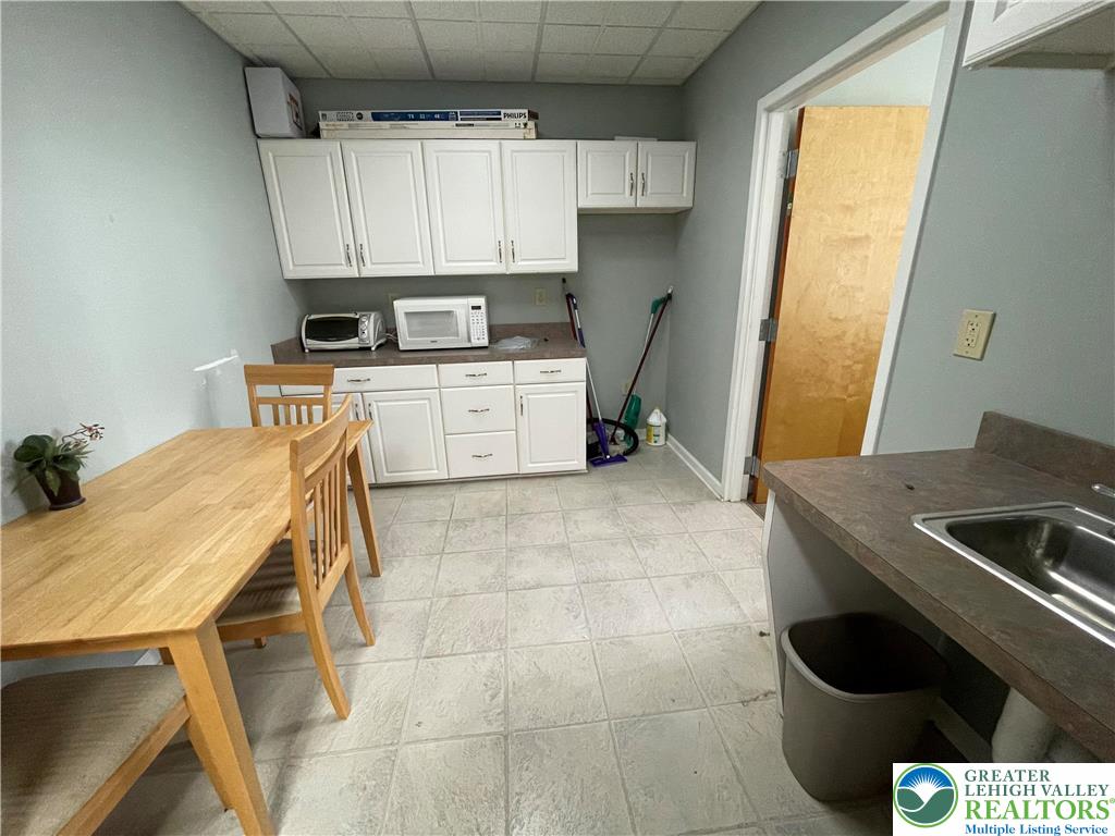 701 Union Boulevard Property Photo 6