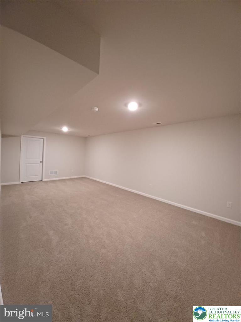 143 Winding Road Property Photo 23