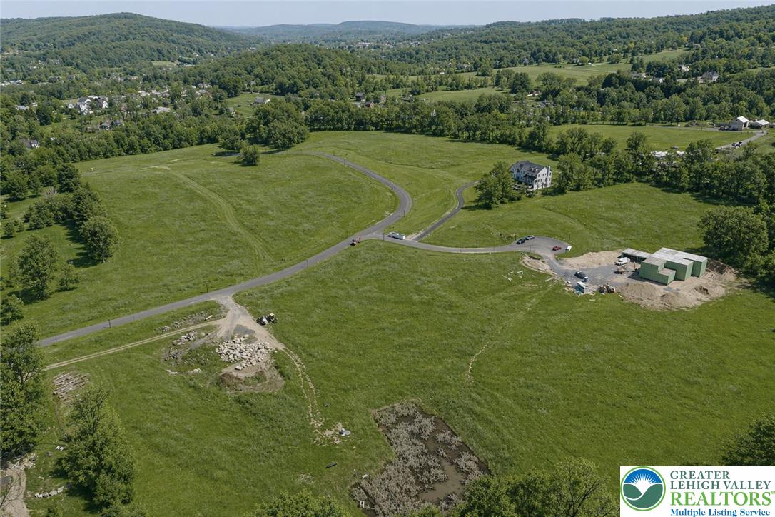 6390 Springhouse Path Property Photo 5