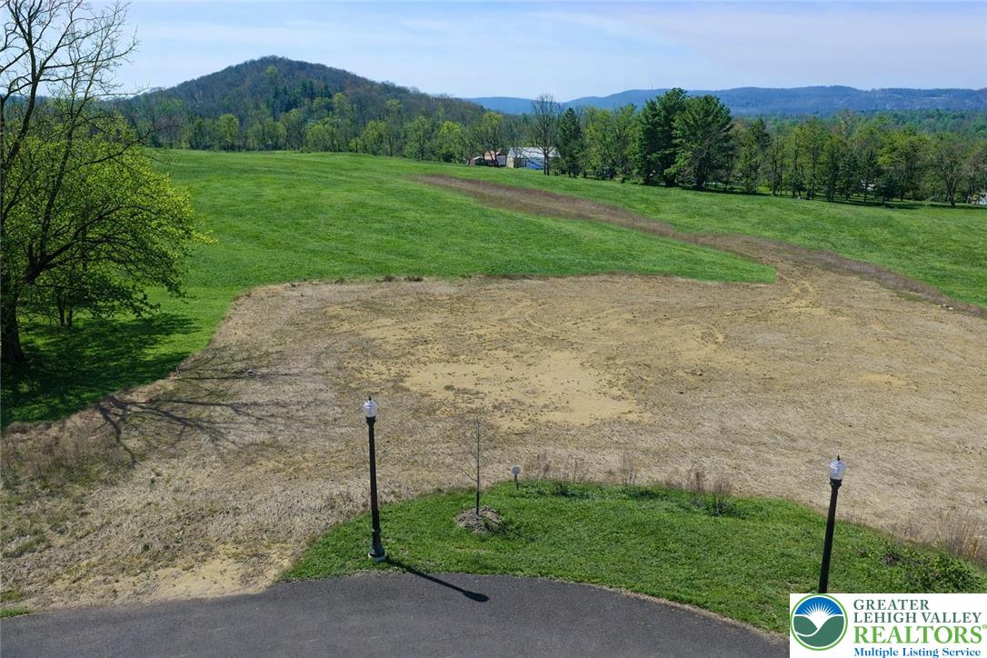 2607 Saddleback Lane Property Photo 1