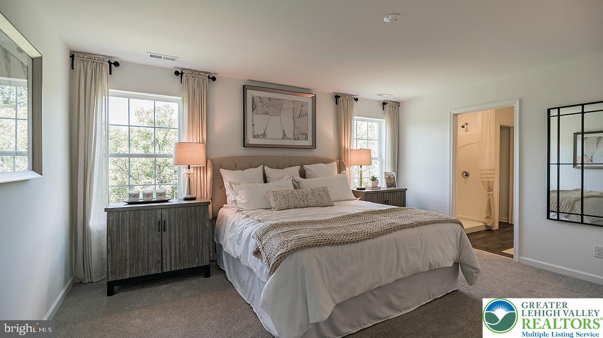 141 Winding Road Property Photo 10