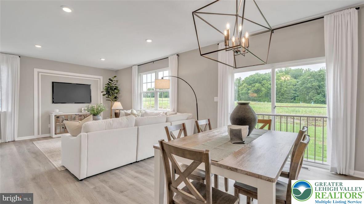 141 Winding Road Property Photo 17