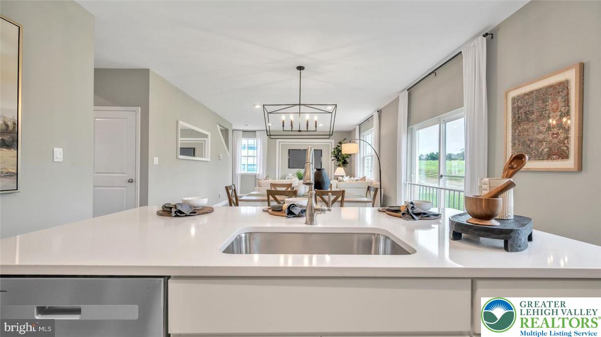 141 Winding Road Property Photo 20