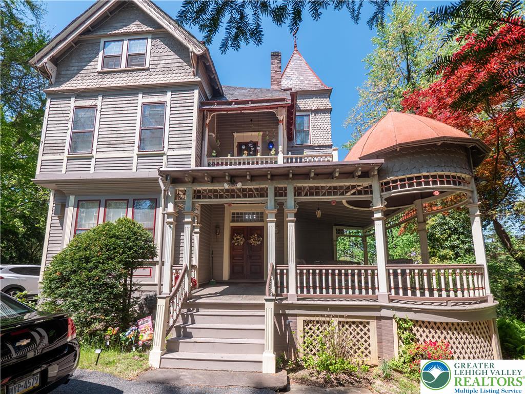 1321 Bushkill Street Property Photo 1