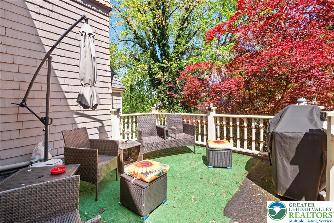 1321 Bushkill Street Property Photo 8
