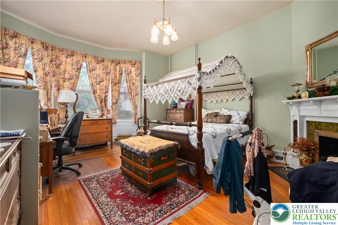 1321 Bushkill Street Property Photo 18