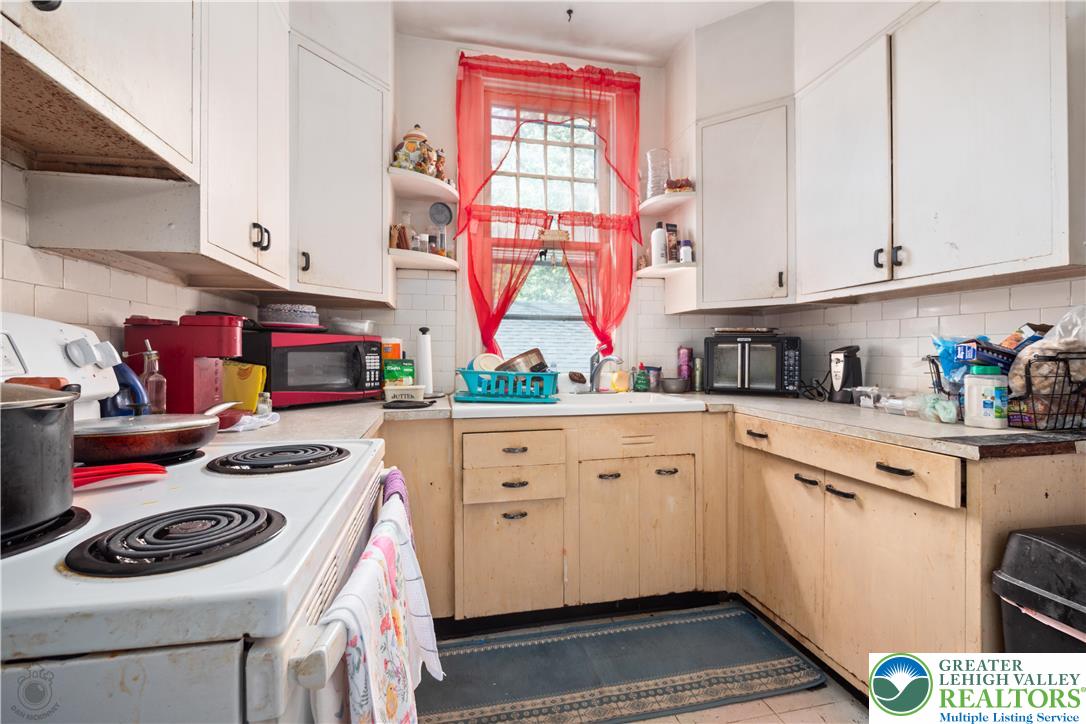 1321 Bushkill Street Property Photo 20
