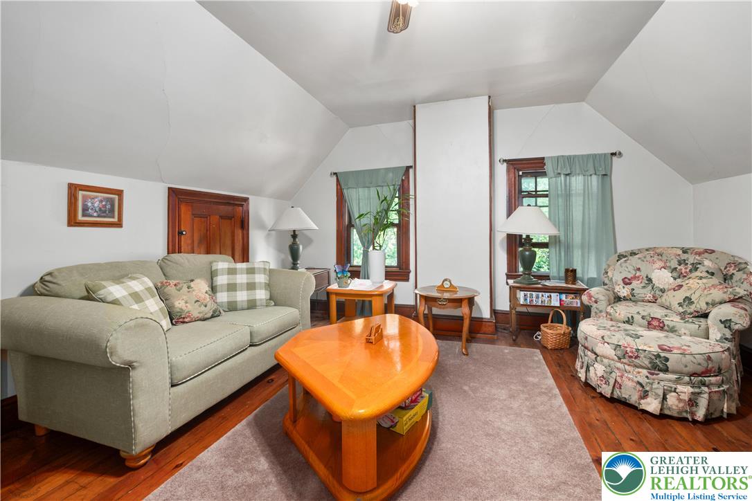 1321 Bushkill Street Property Photo 29