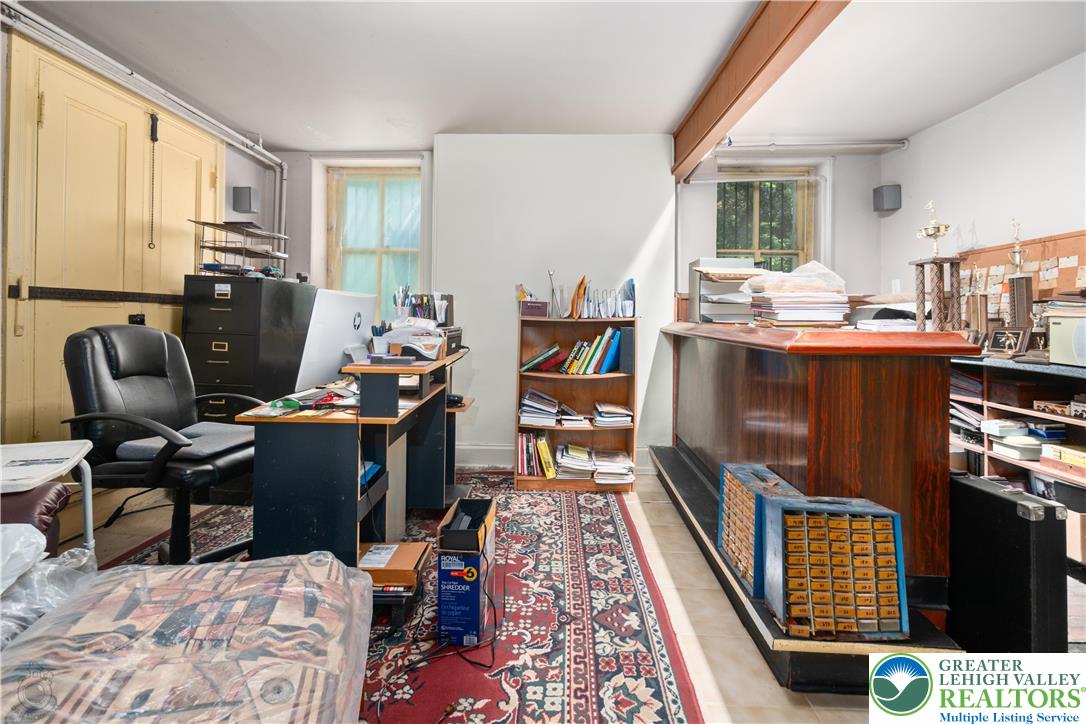 1321 Bushkill Street Property Photo 32