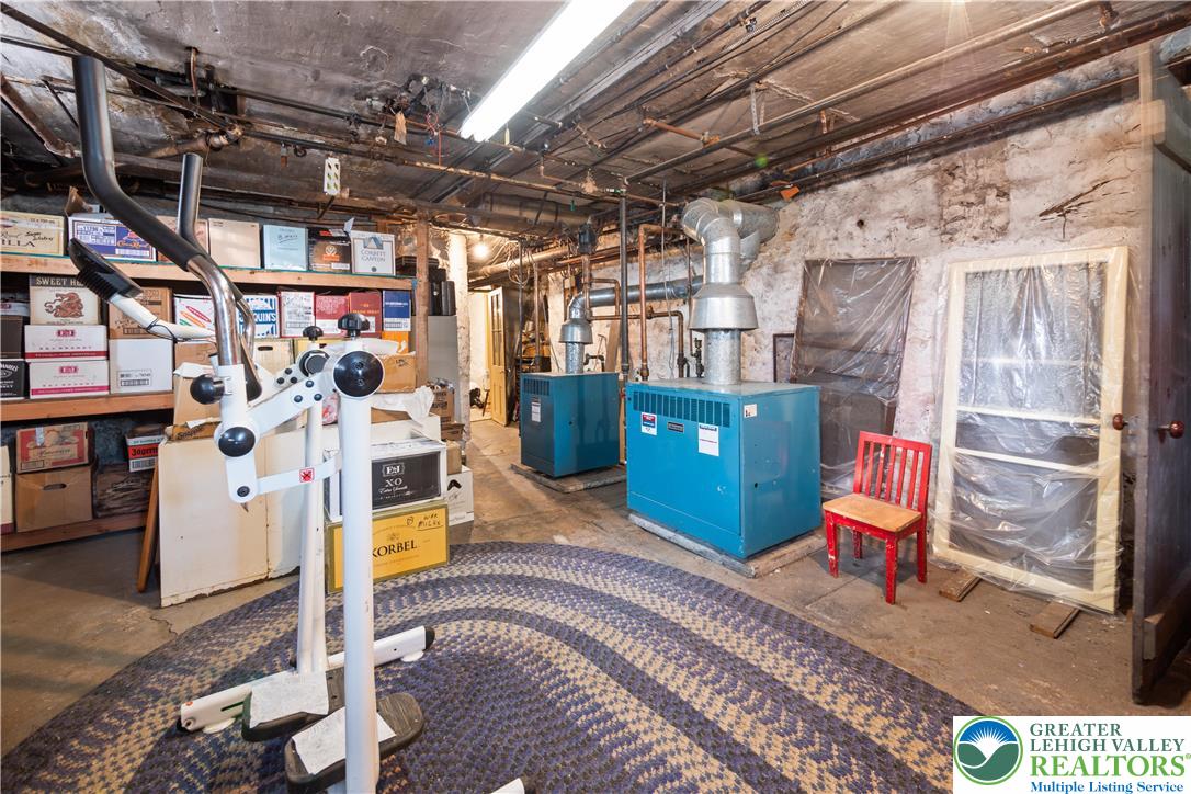 1321 Bushkill Street Property Photo 33