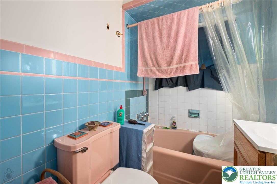 1321 Bushkill Street Property Photo 39