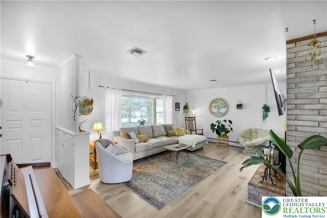 5747 Kernsville Road Property Photo 10