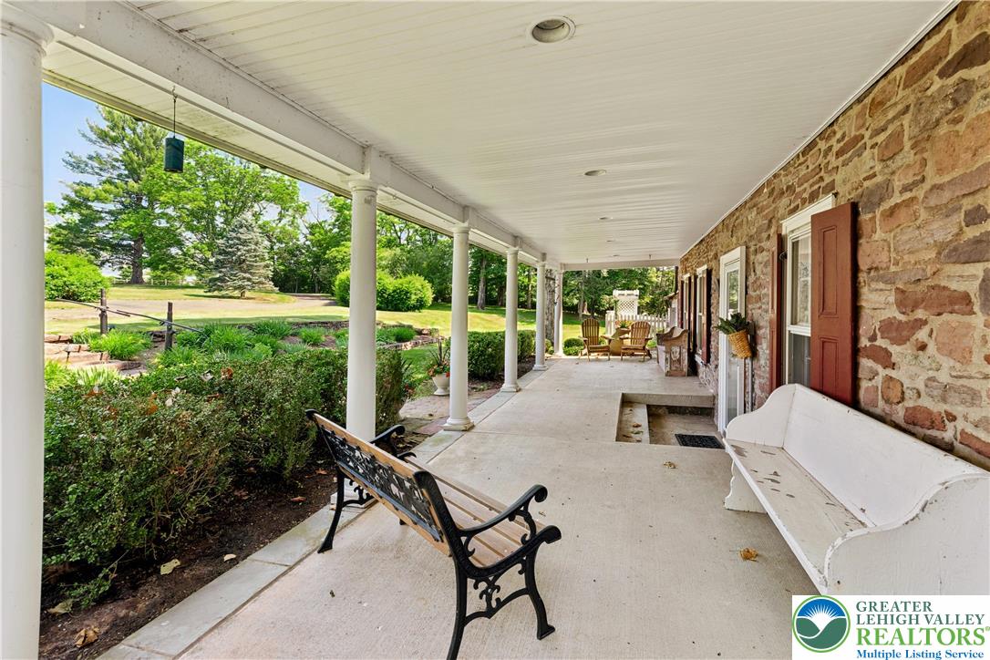 1720 Molasses Way Property Photo 7