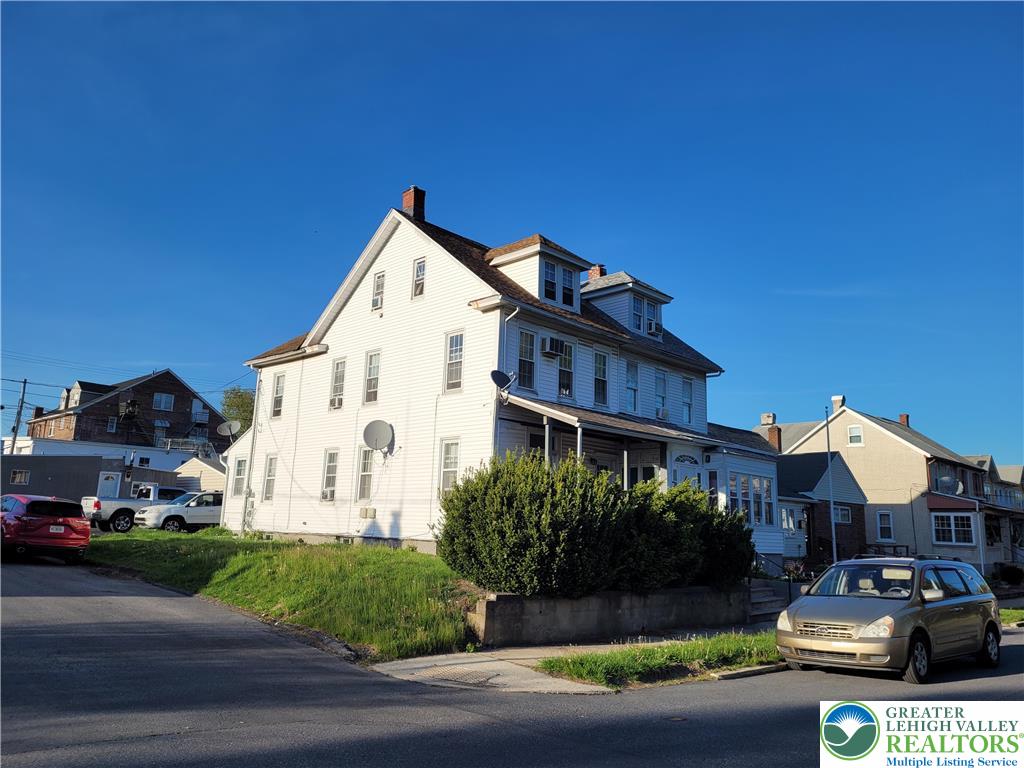 1801 Greenleaf Street Property Photo 2