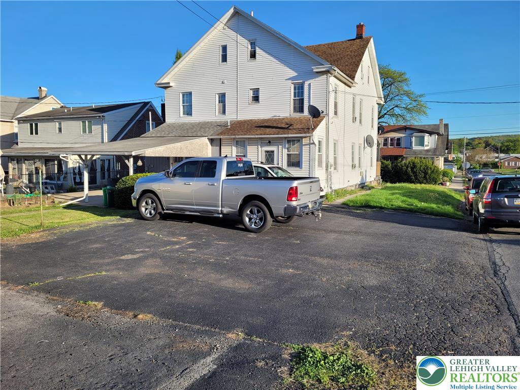 1801 Greenleaf Street Property Photo 3