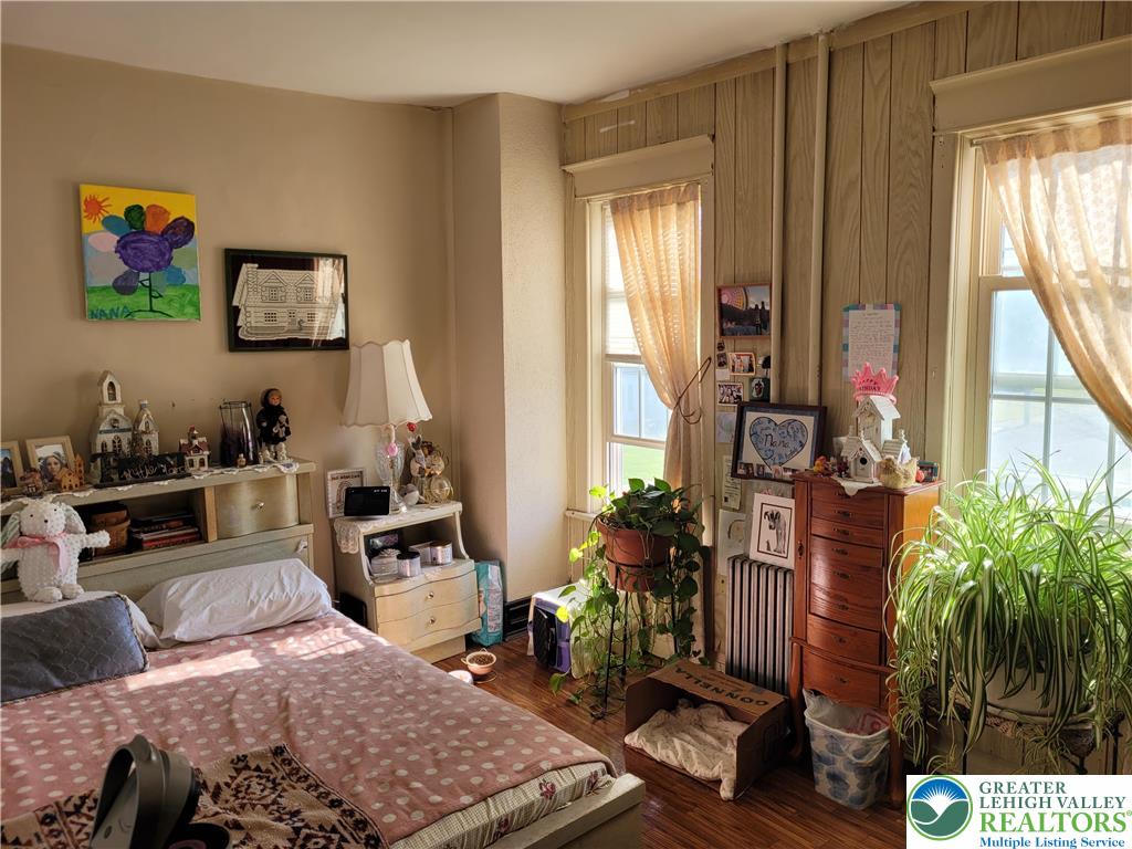1801 Greenleaf Street Property Photo 5