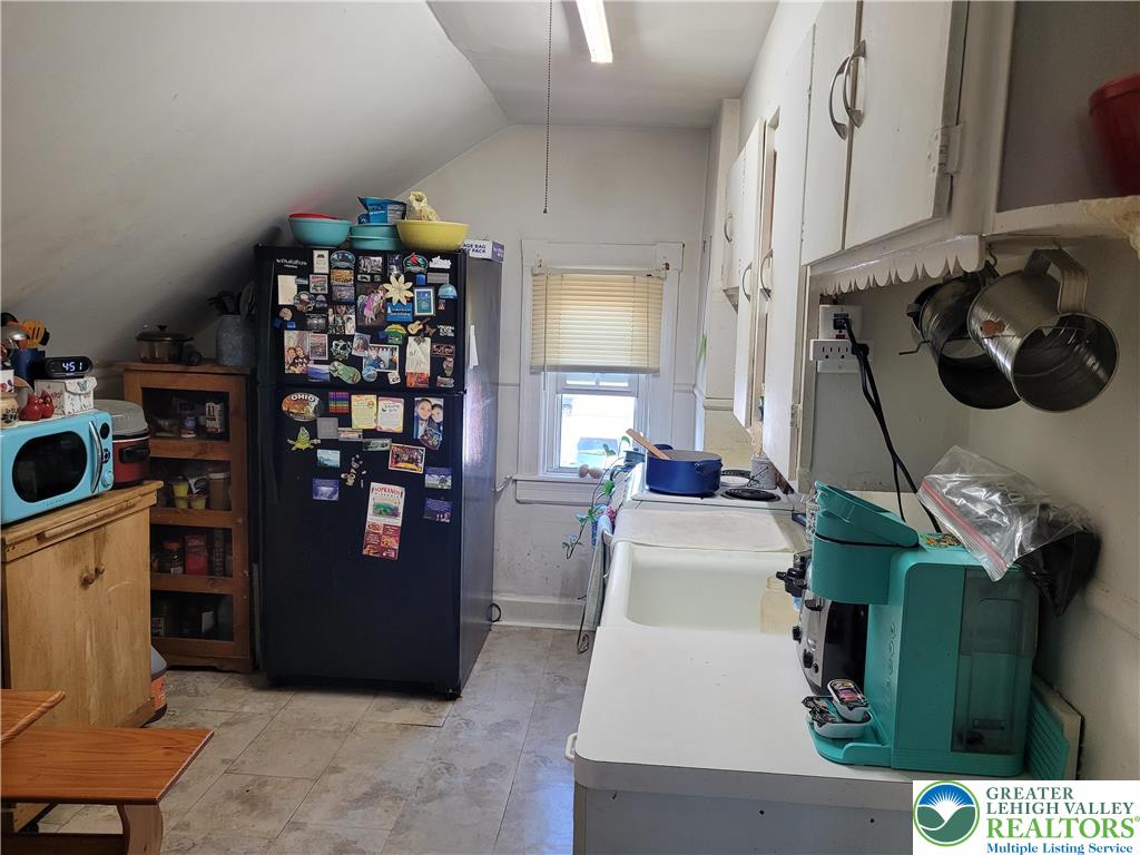 1801 Greenleaf Street Property Photo 8