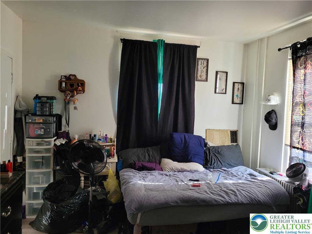 1801 Greenleaf Street Property Photo 15