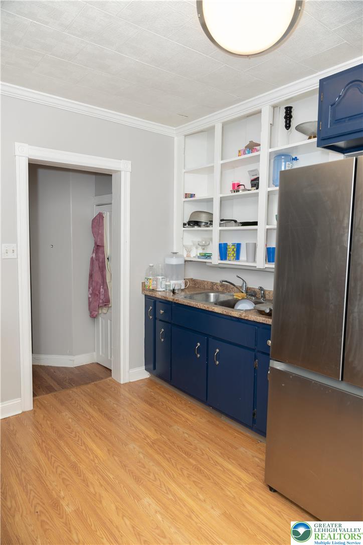 209 East South Street Property Photo 34