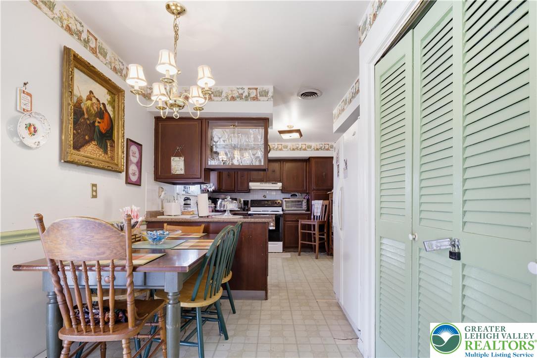 3249 Rim Road Property Photo 5