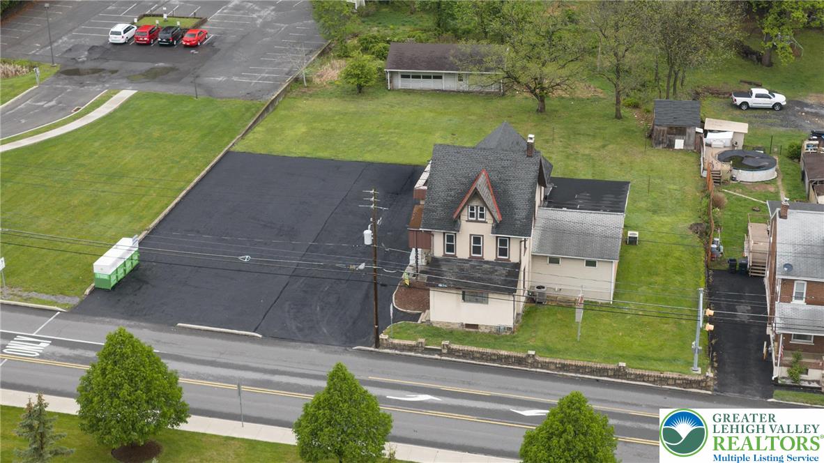 1635 Broadway Property Photo 6