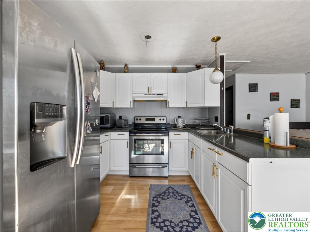 6060 Boardwalk Drive Property Photo 22