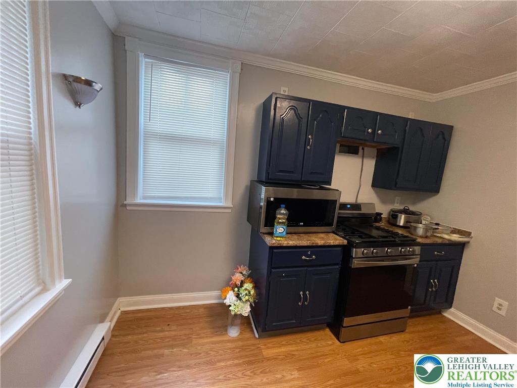 209 East South Street Property Photo 9