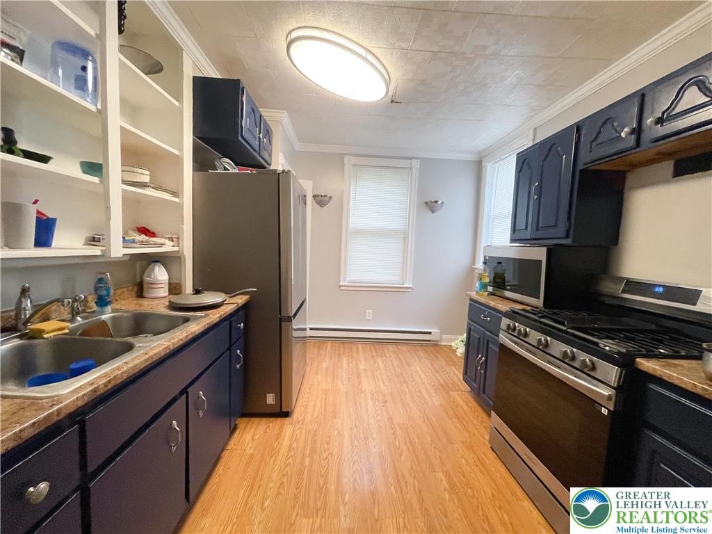 209 East South Street Property Photo 11