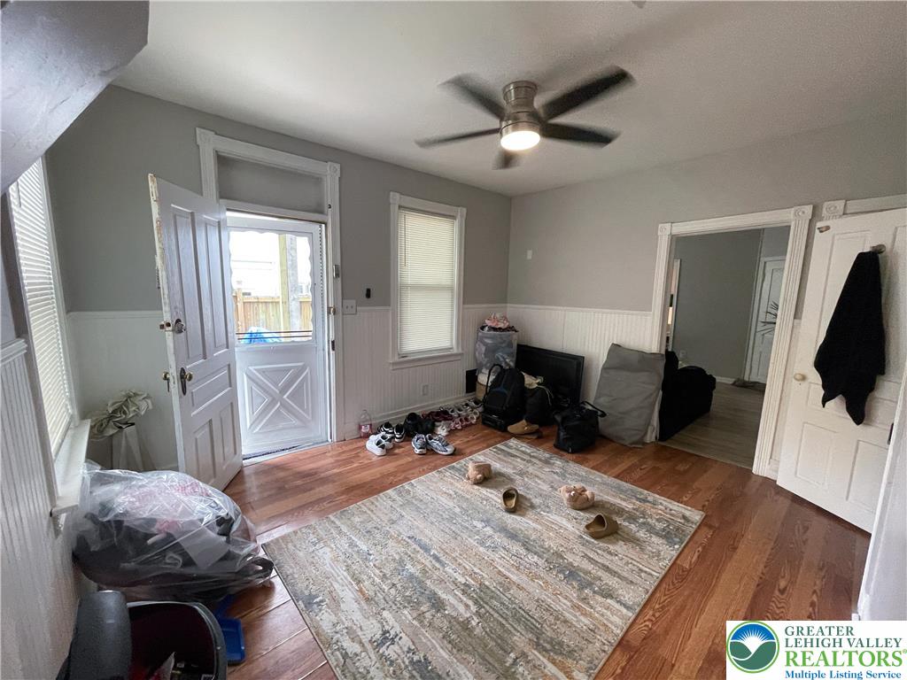 209 East South Street Property Photo 12