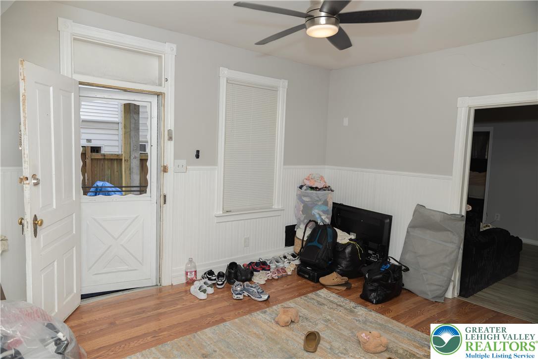209 East South Street Property Photo 35