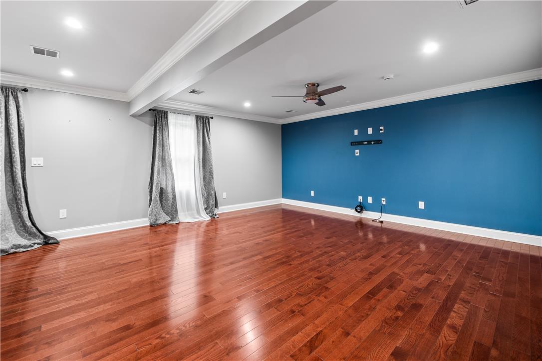 4450 Pond View Court Property Photo 40