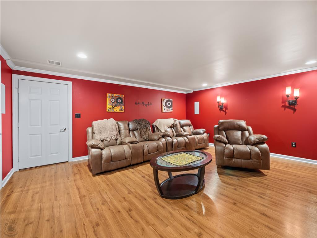 4450 Pond View Court Property Photo 54