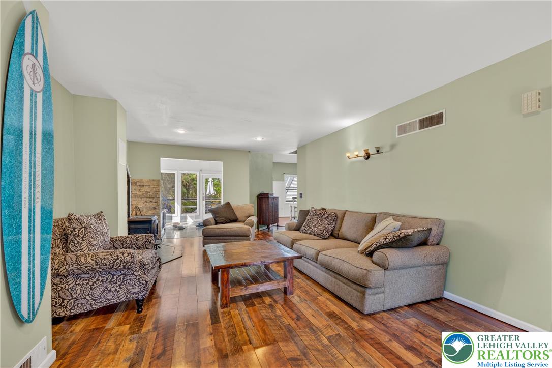 18 Lenape Trail Property Photo 8